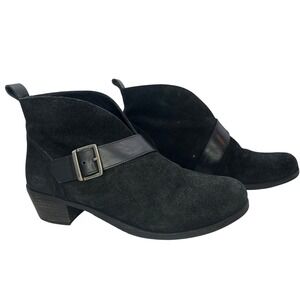 UGG Wright Black Suede Belted Ankle Boots Leather Strap Block Heel Size 7 Sample